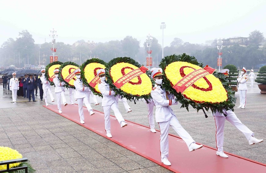 Hình ảnh lãnh đạo Đảng, Nhà nước vào Lăng viếng Chủ tịch Hồ Chí Minh ảnh 1