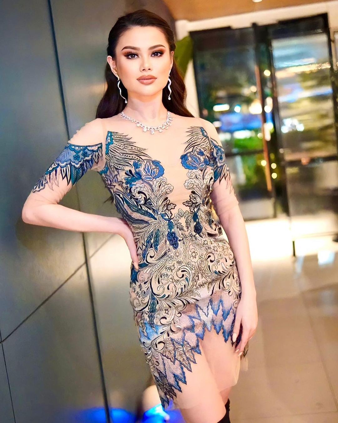 Ngoại hình tân Hoa hậu Hoàn vũ Indonesia gây tranh cãi ảnh 7