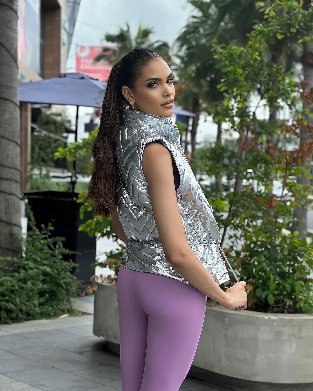 Hoa hậu Hòa bình bị chê xấu khi đăng quang ảnh 8