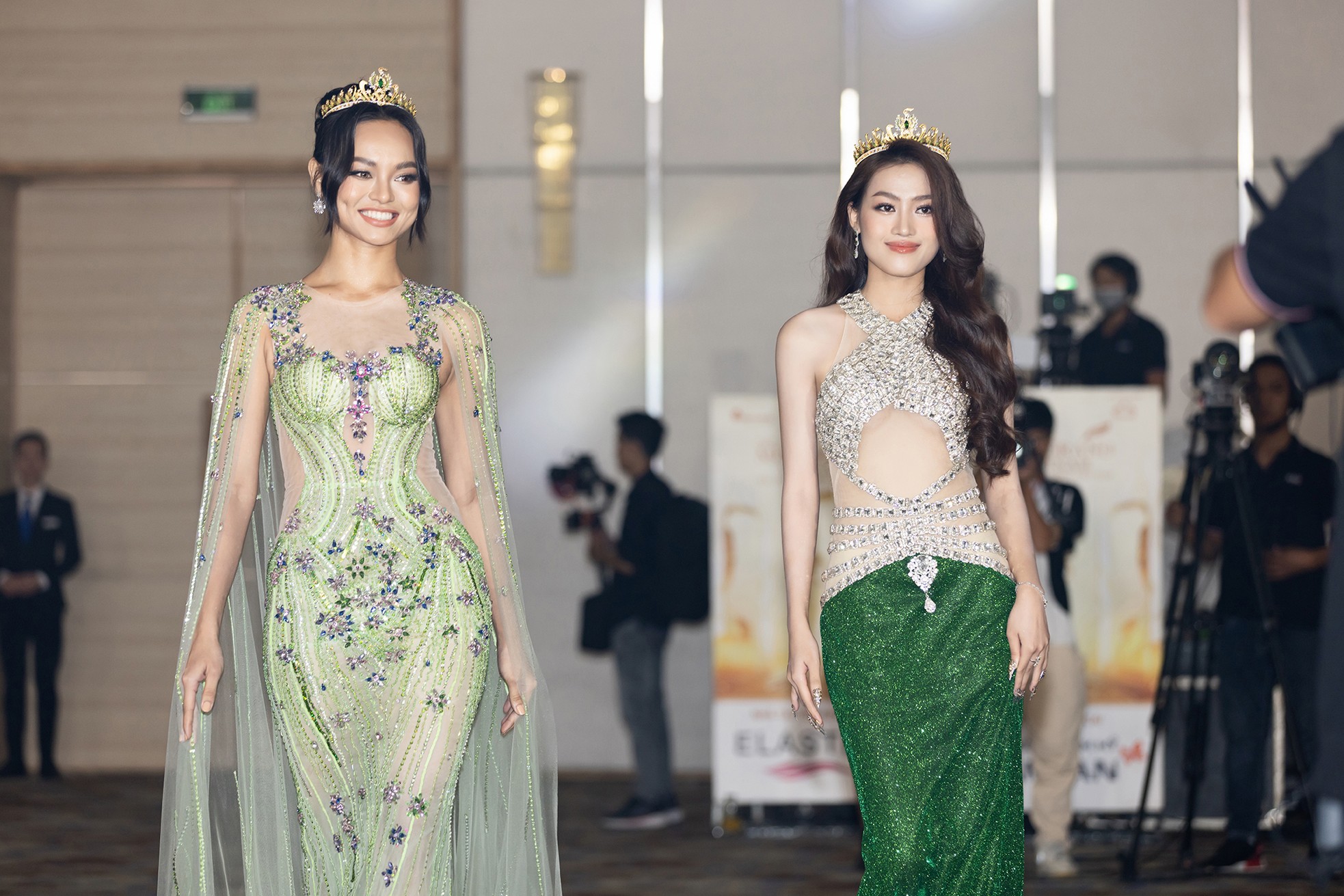 Hoa hậu Thanh Thủy, Á hậu Thùy Linh dự công bố vương miện Hoa hậu Hòa bình Việt Nam ảnh 20