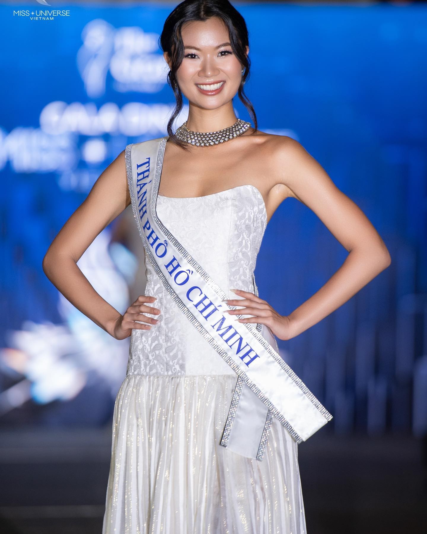 Nhan sắc người đẹp có khối u trong ngực giành ngôi Á hậu 2 Miss Universe Vietnam ảnh 8