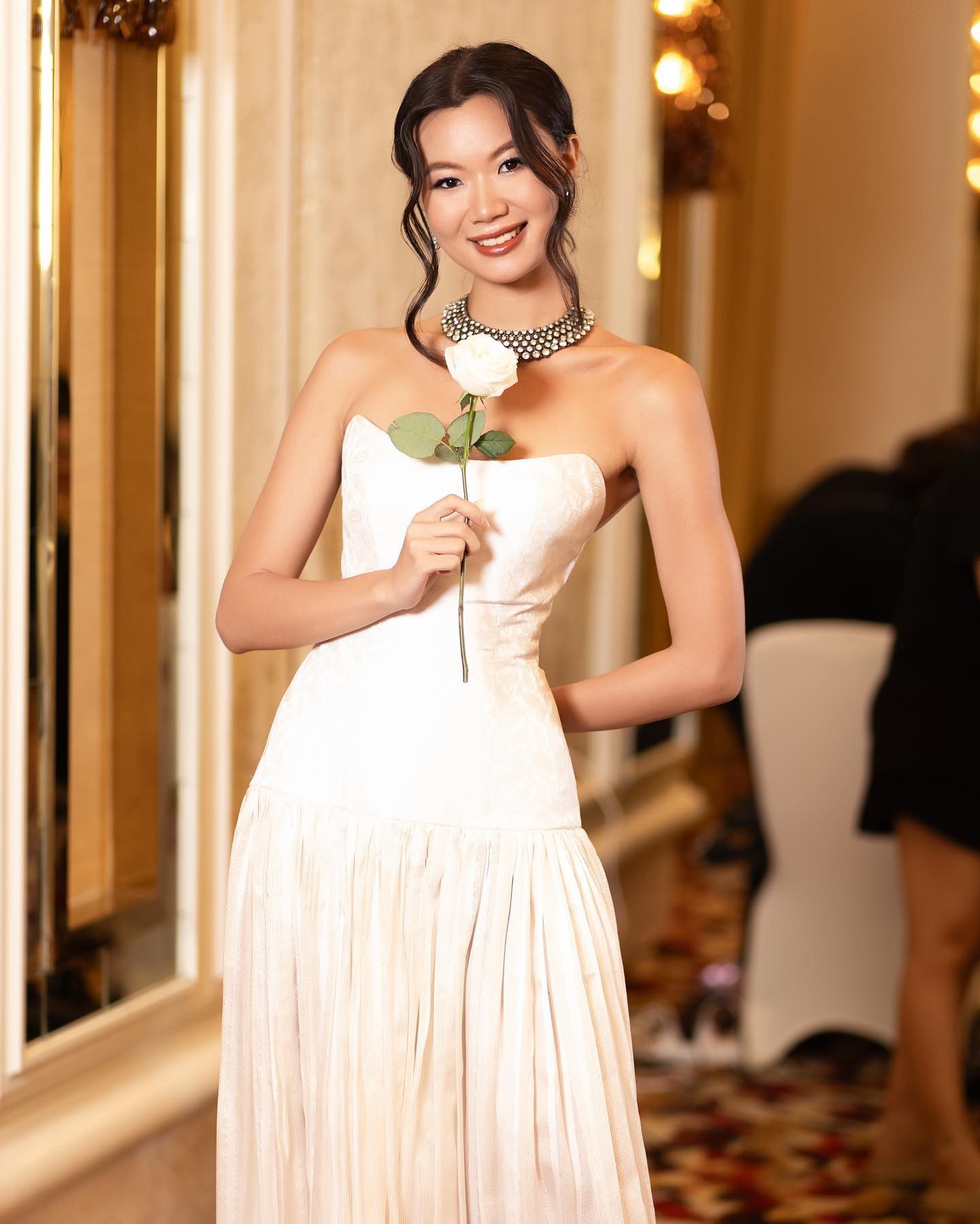 Nhan sắc người đẹp có khối u trong ngực giành ngôi Á hậu 2 Miss Universe Vietnam ảnh 7