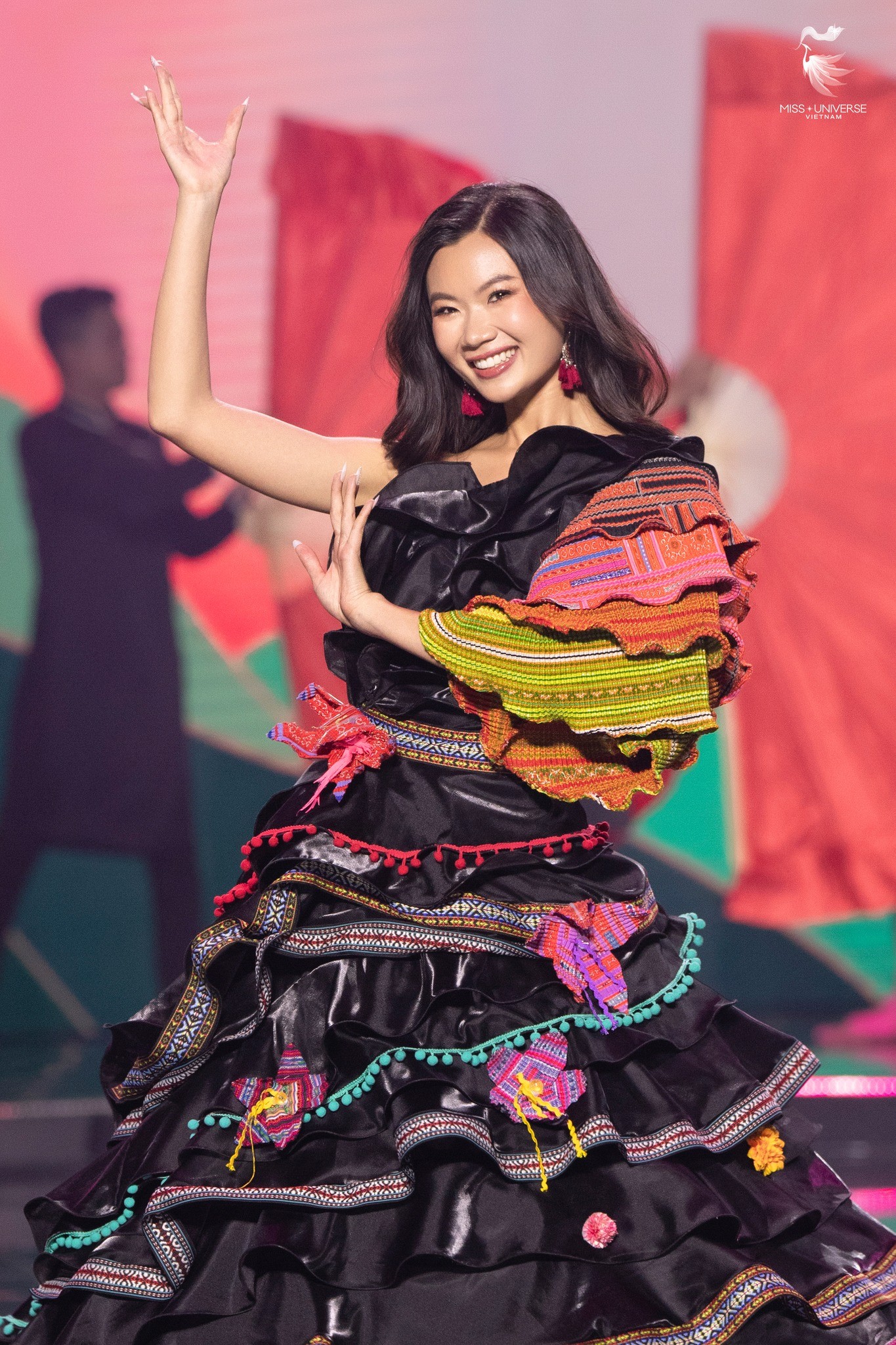 Nhan sắc người đẹp có khối u trong ngực giành ngôi Á hậu 2 Miss Universe Vietnam ảnh 11