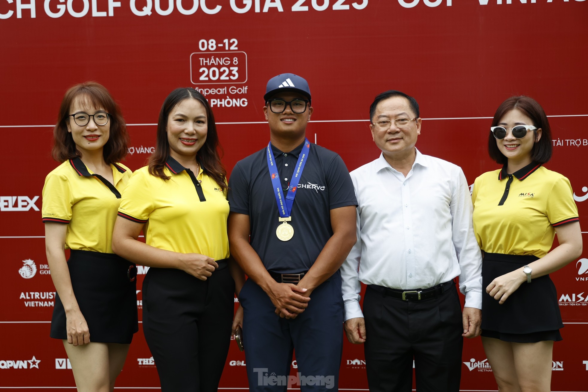 Nhà vô địch Nguyễn Nhất Long: 'Những nỗ lực được đền đáp, thật vui khi cầm chiếc Cúp trên tay' ảnh 18