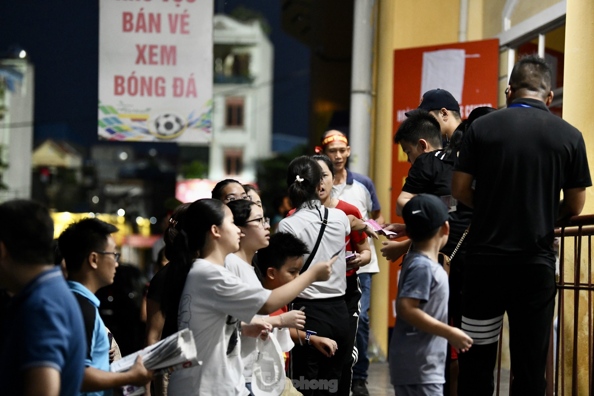 Biến trận giao hữu Việt Nam - Palestine thành lễ hội, sân Thiên Trường chuẩn bị điều đặc biệt gì? ảnh 2