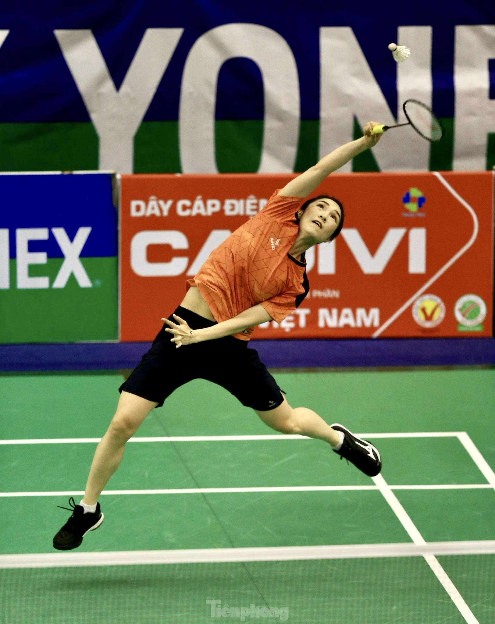 Ngược dòng ngoạn mục, Thùy Linh loại Thu Trang để tiến vào vòng 2 Vietnam Open 2023 ảnh 2