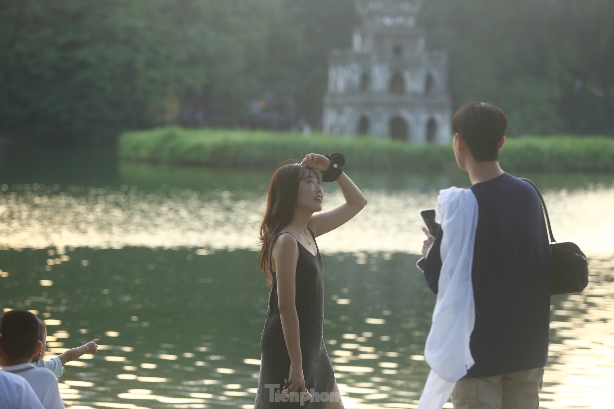 Đón lượng khách lớn, phố đi bộ hồ Hoàn Kiếm đông nghịt ngày đầu nghỉ lễ 2/9 ảnh 8