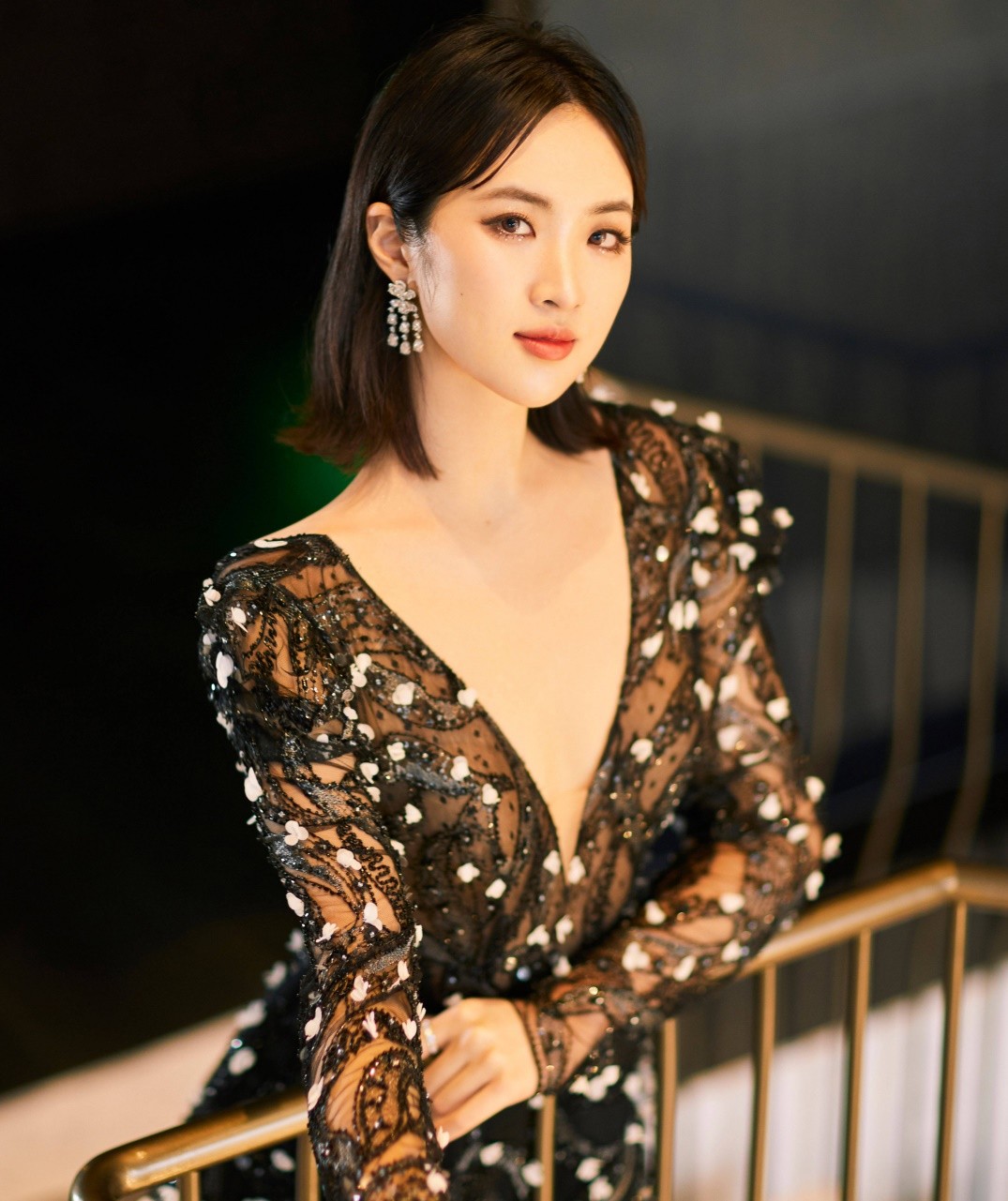 Nghệ sĩ sinh ra ở vạch đích ảnh 15