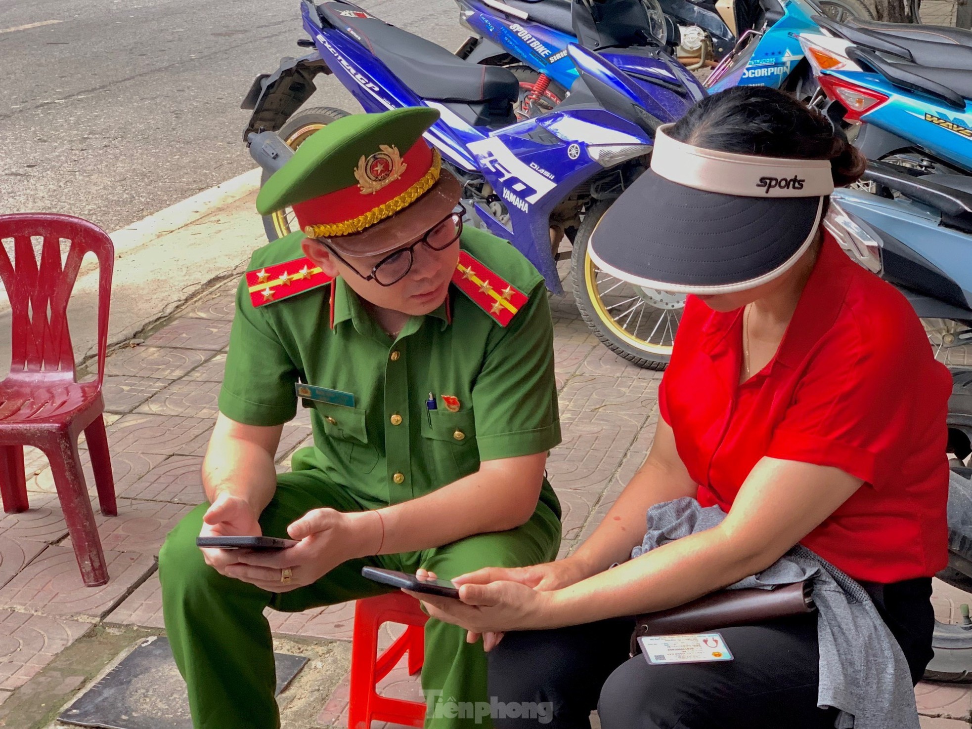 Đoàn thanh niên công an Lào Cai ra quân tiếp sức mùa thi ảnh 5