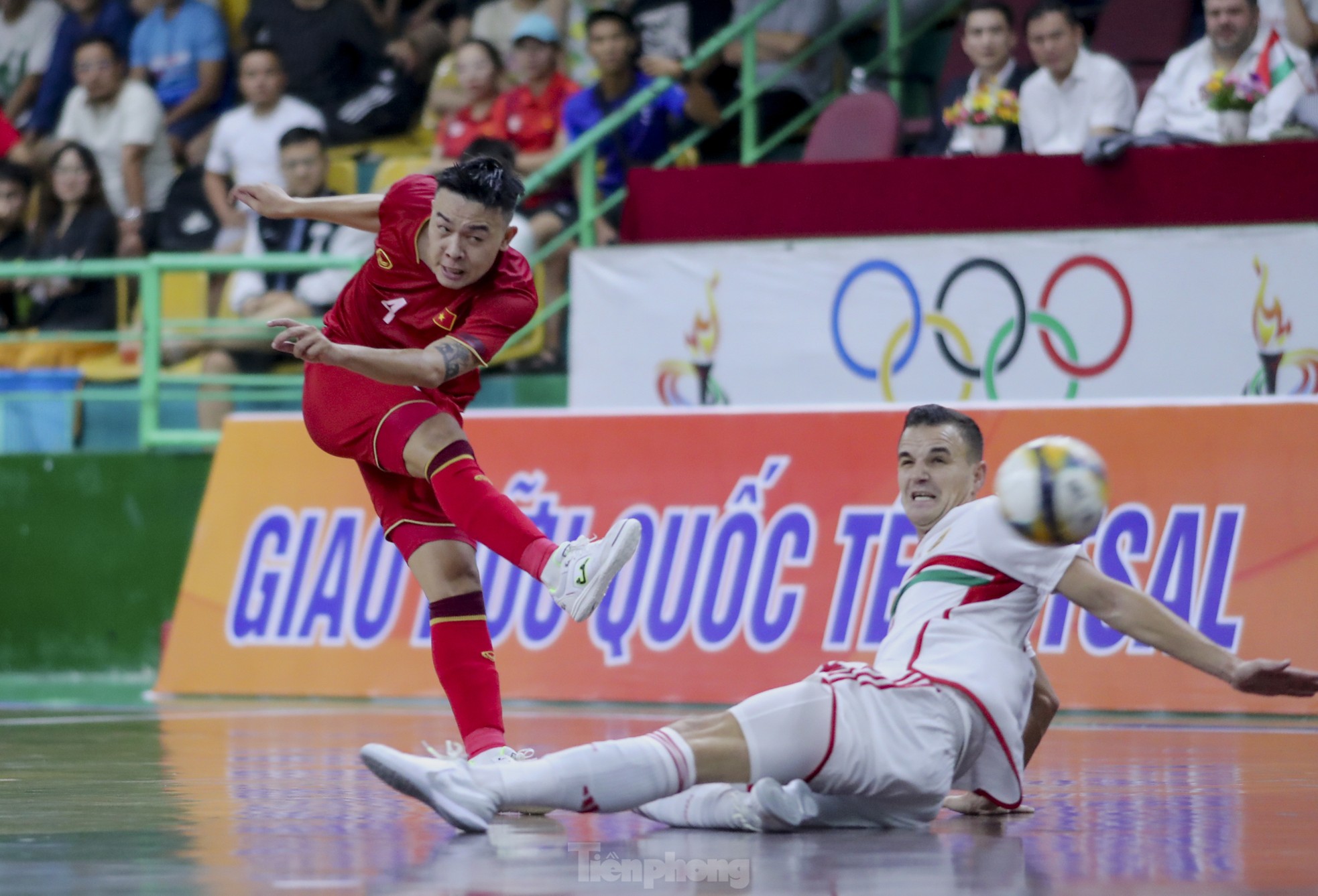 Tuyển futsal Việt Nam thua đậm trước quân xanh đến từ châu Âu ảnh 3