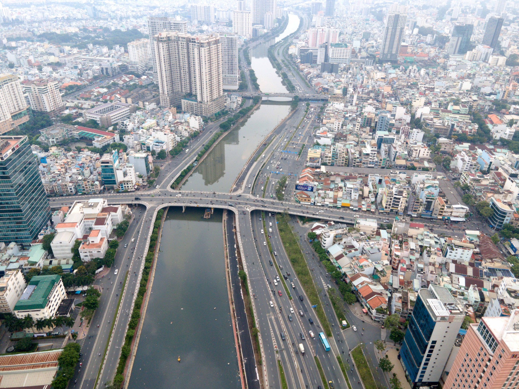 The year of economic revival in Ho Chi Minh City Photo 4
