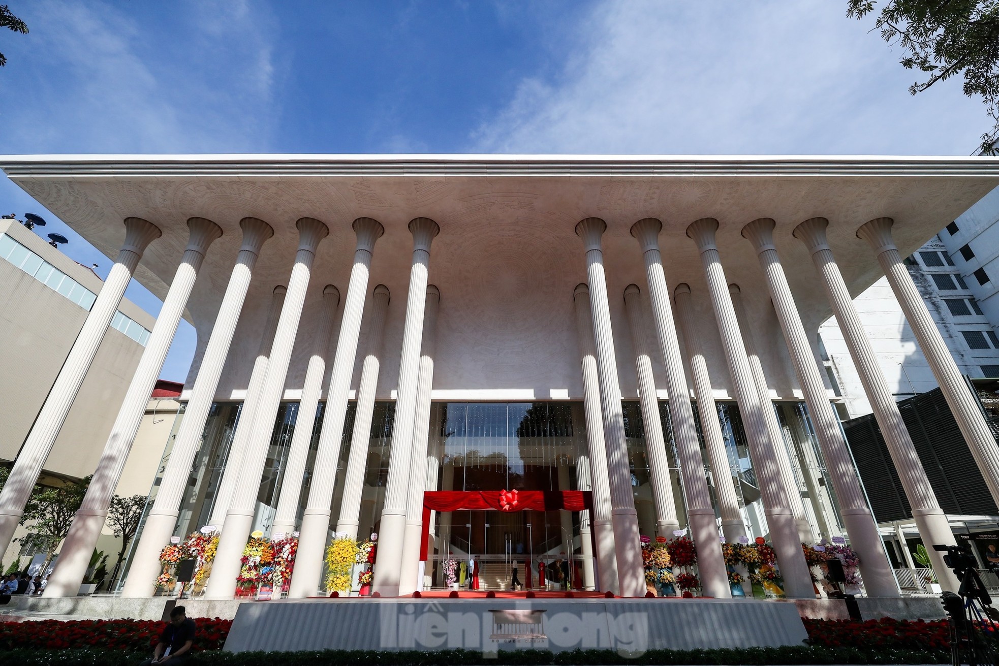 Thủ tướng dự khánh thành nhà hát Hồ Gươm có công nghệ hàng đầu thế giới ảnh 3