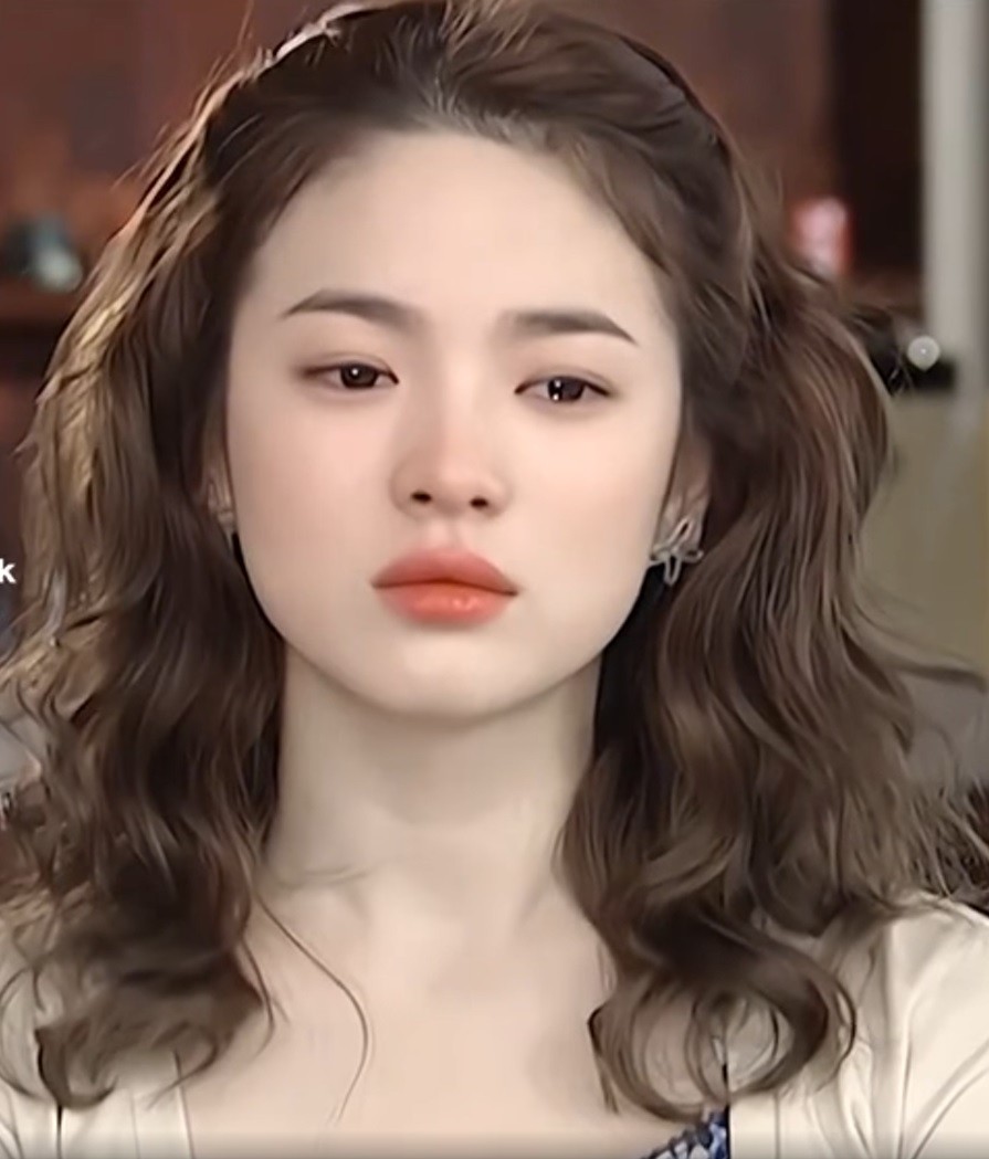 Nhan sắc Song Hye Kyo 20 năm trước gây sốt ảnh 2