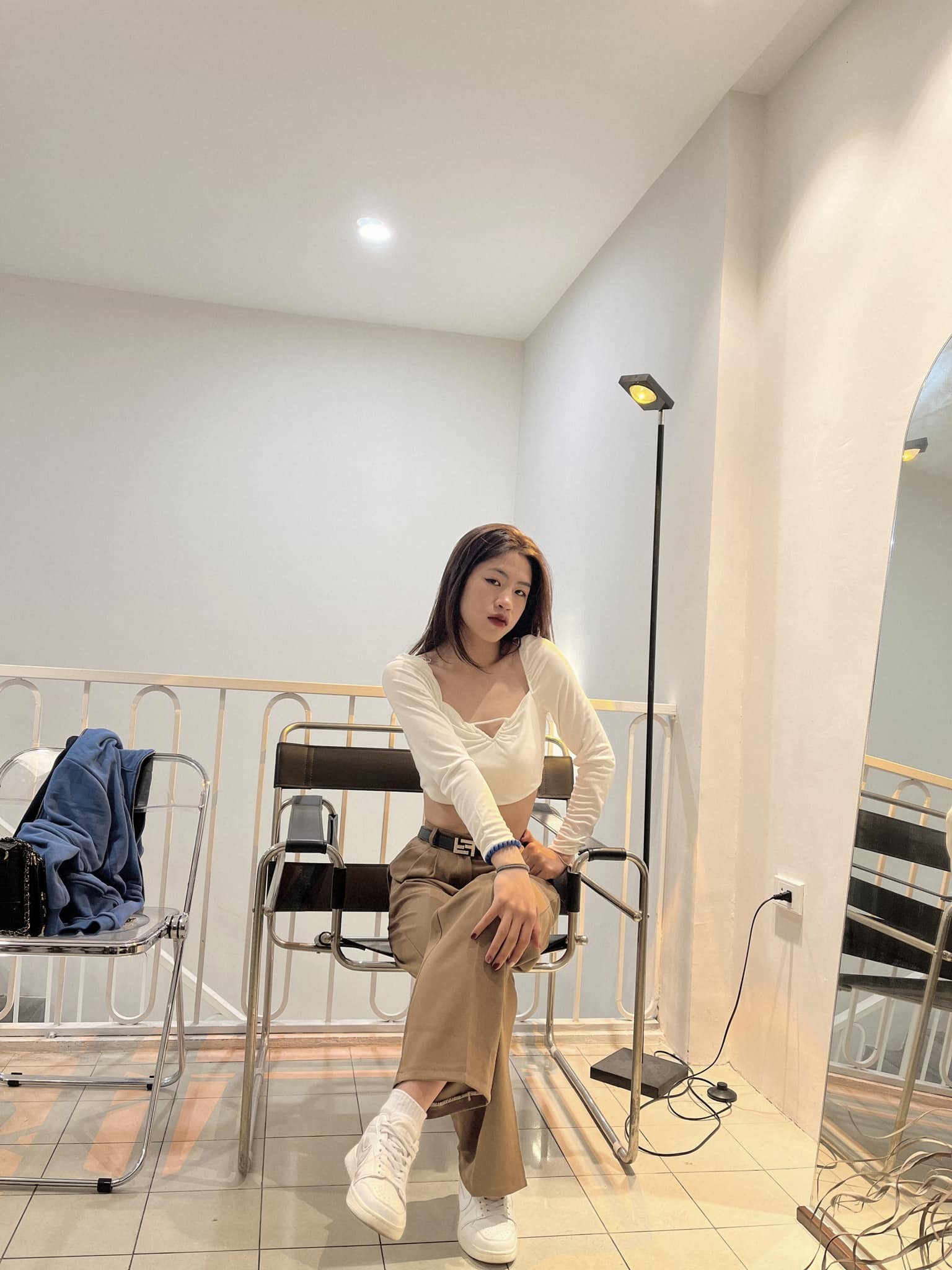 Ảnh đời thường của 'cơn lốc đường biên' Thanh Nhã ảnh 8