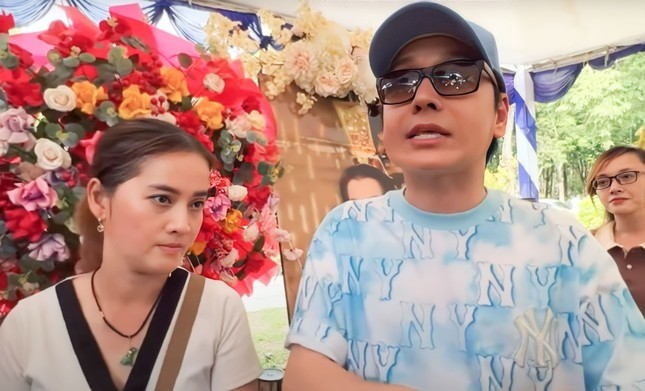 Showbiz 31/5: Đoàn phim 'Dr. Cha' đến Việt Nam ảnh 3