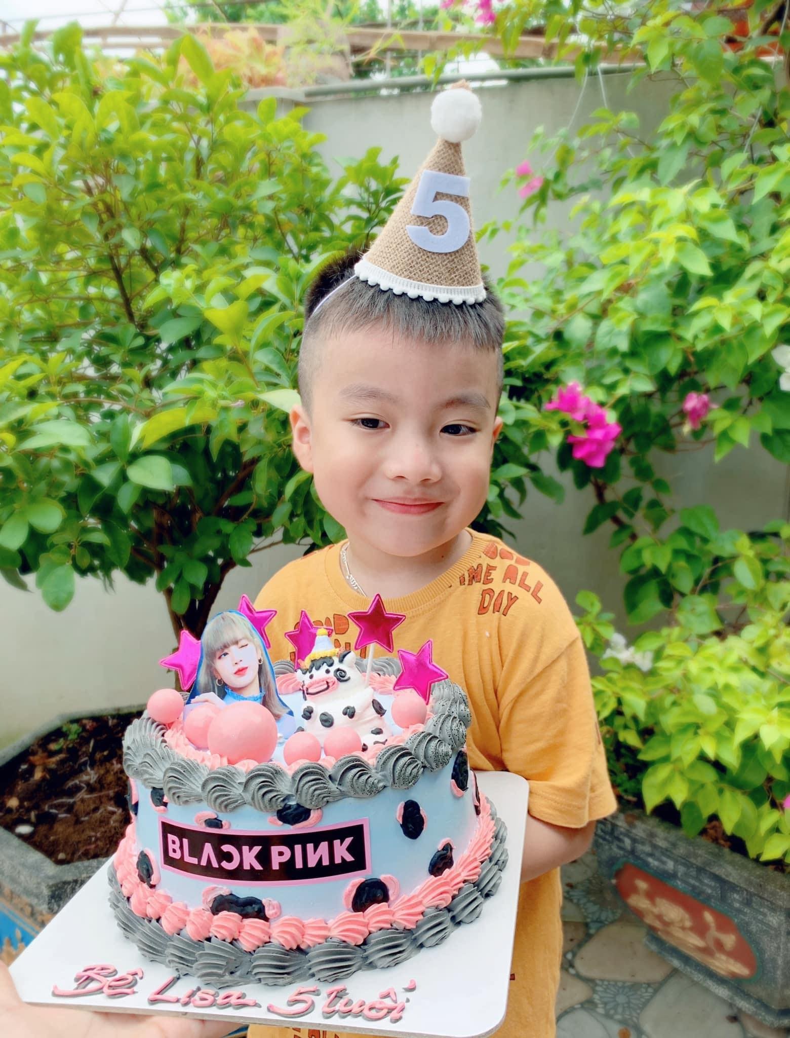 Cầu cứu dân mạng săn vé BlackPink cho con ảnh 1