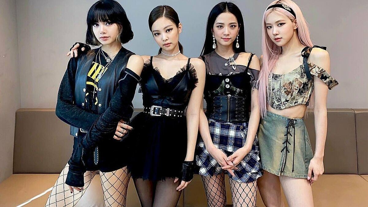 Vé xem BlackPink được bán lại tràn lan, hạng vé rẻ cháy hàng ảnh 1