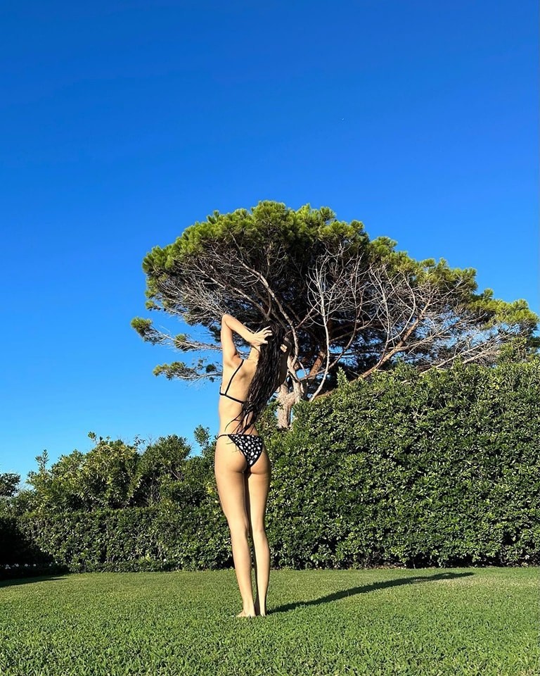 Lisa (BlackPink) xả loạt ảnh bikini ảnh 6
