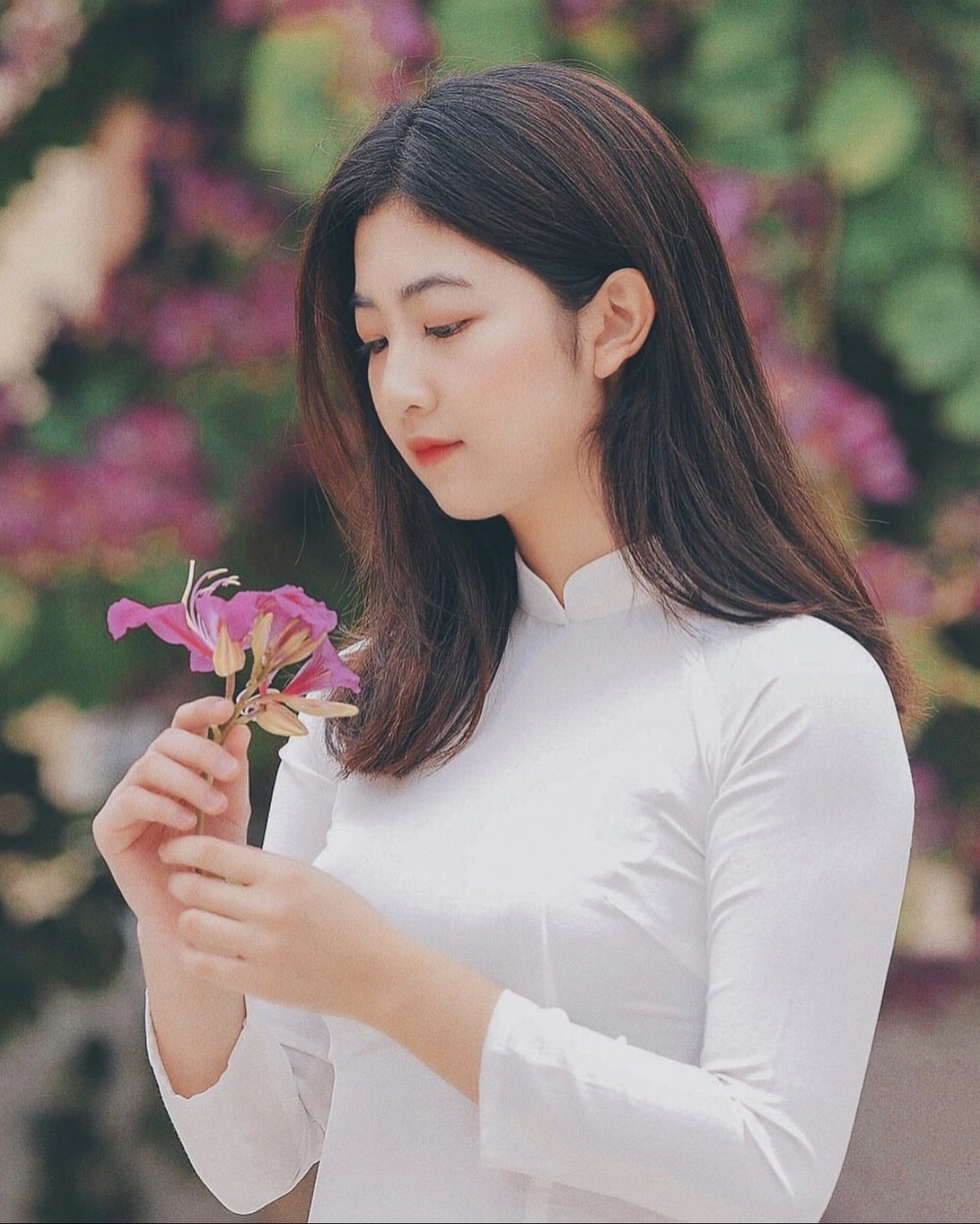 Diễn viên phim 'Làng trong phố' đang khiến khán giả tăng xông là ai? ảnh 18