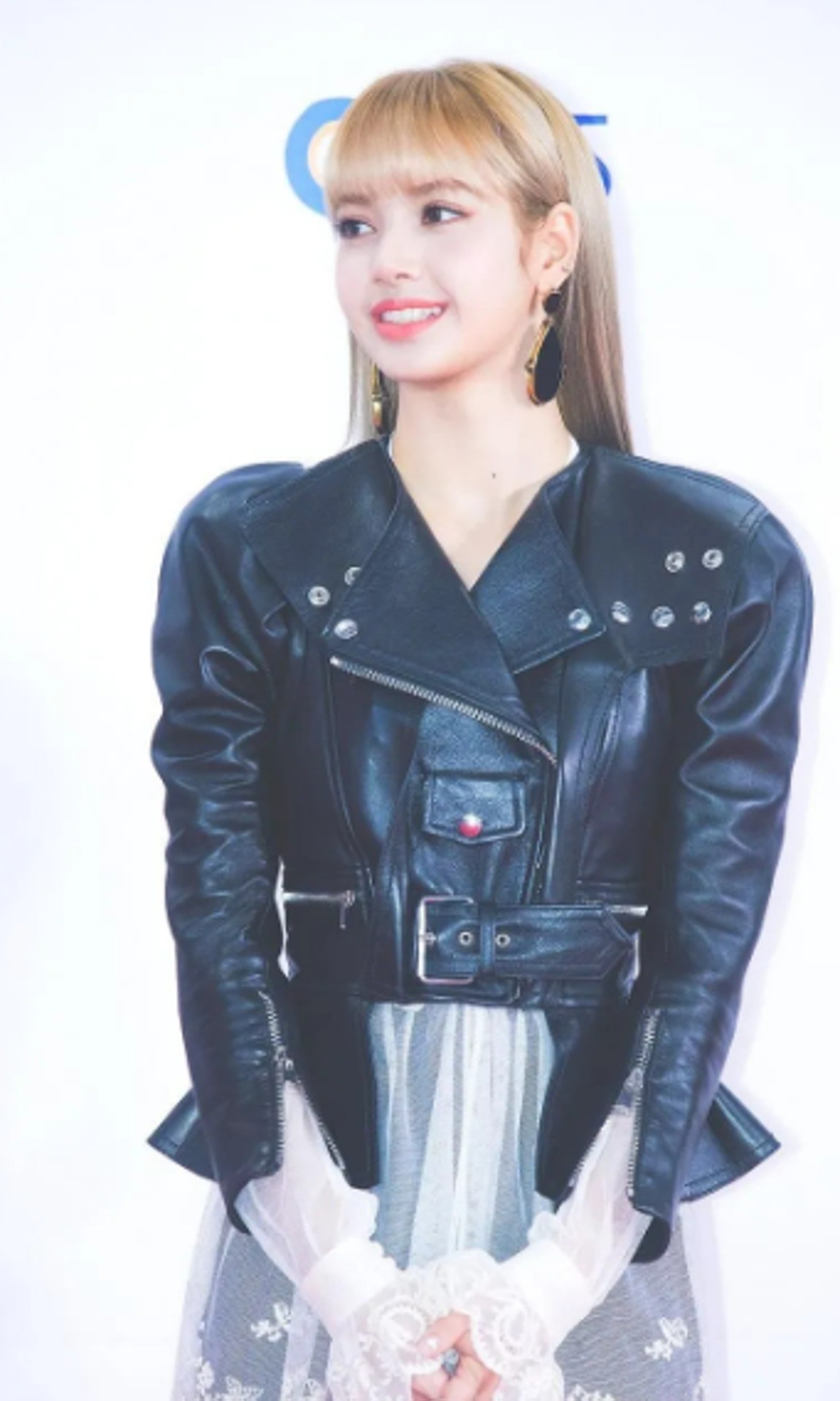 Lisa (BlackPink) chăm diện bikini khi yêu con trai tỷ phú Pháp ảnh 4