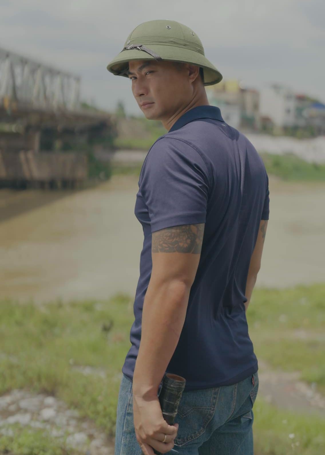 Ảnh đời thường của Duy Hưng 'Làng trong phố' - diễn viên đi lên từ vai giang hồ bặm trợn ảnh 1