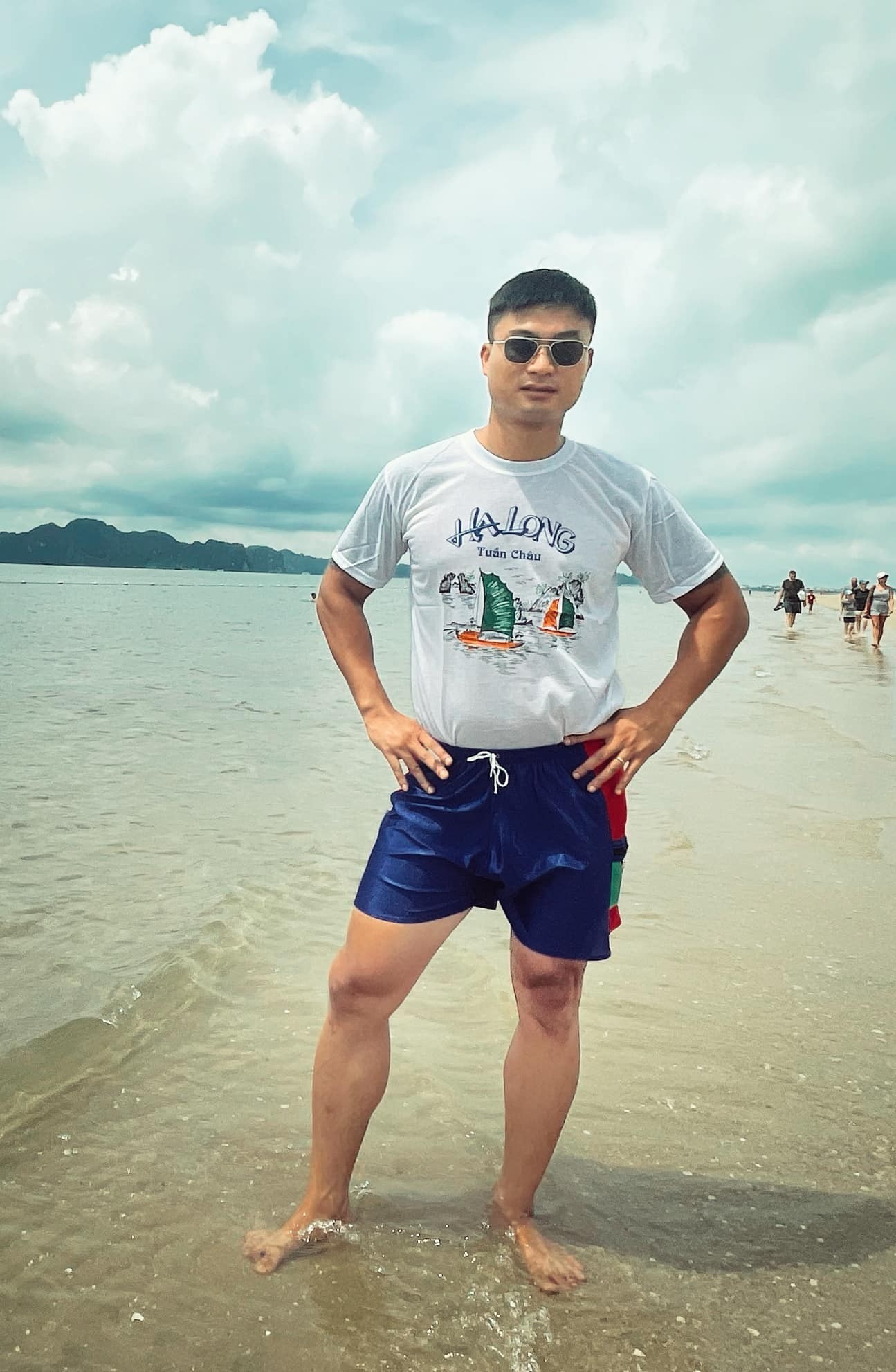 Ảnh đời thường của Duy Hưng 'Làng trong phố' - diễn viên đi lên từ vai giang hồ bặm trợn ảnh 2