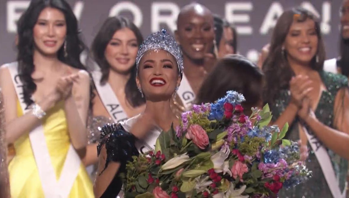 Nhan sắc người đẹp vừa đăng quang Hoa hậu Hoàn vũ 2022 ảnh 1
