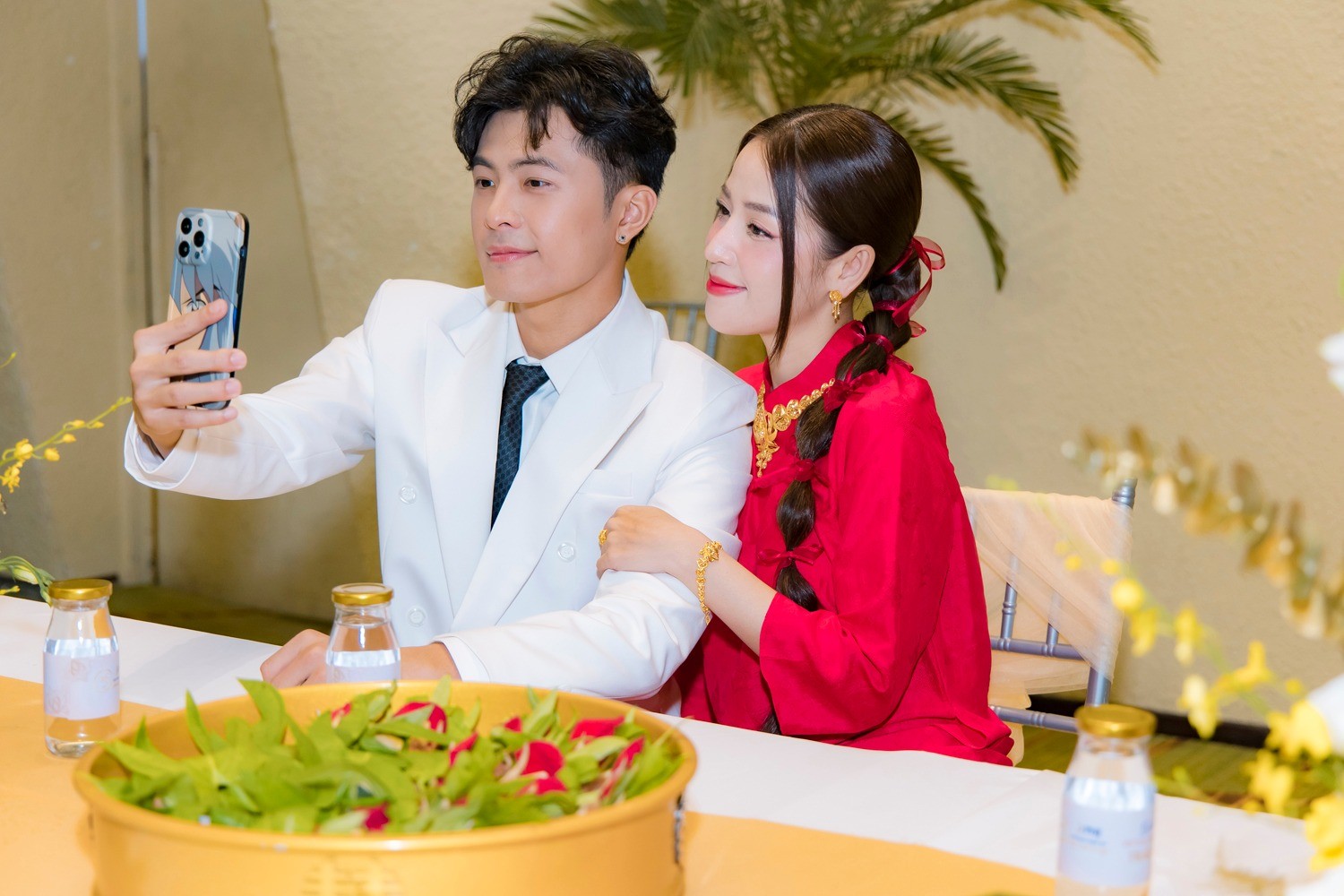 Showbiz 13/9: Ảnh mặc đồ cưới của Puka và Gin Tuấn Kiệt ảnh 2
