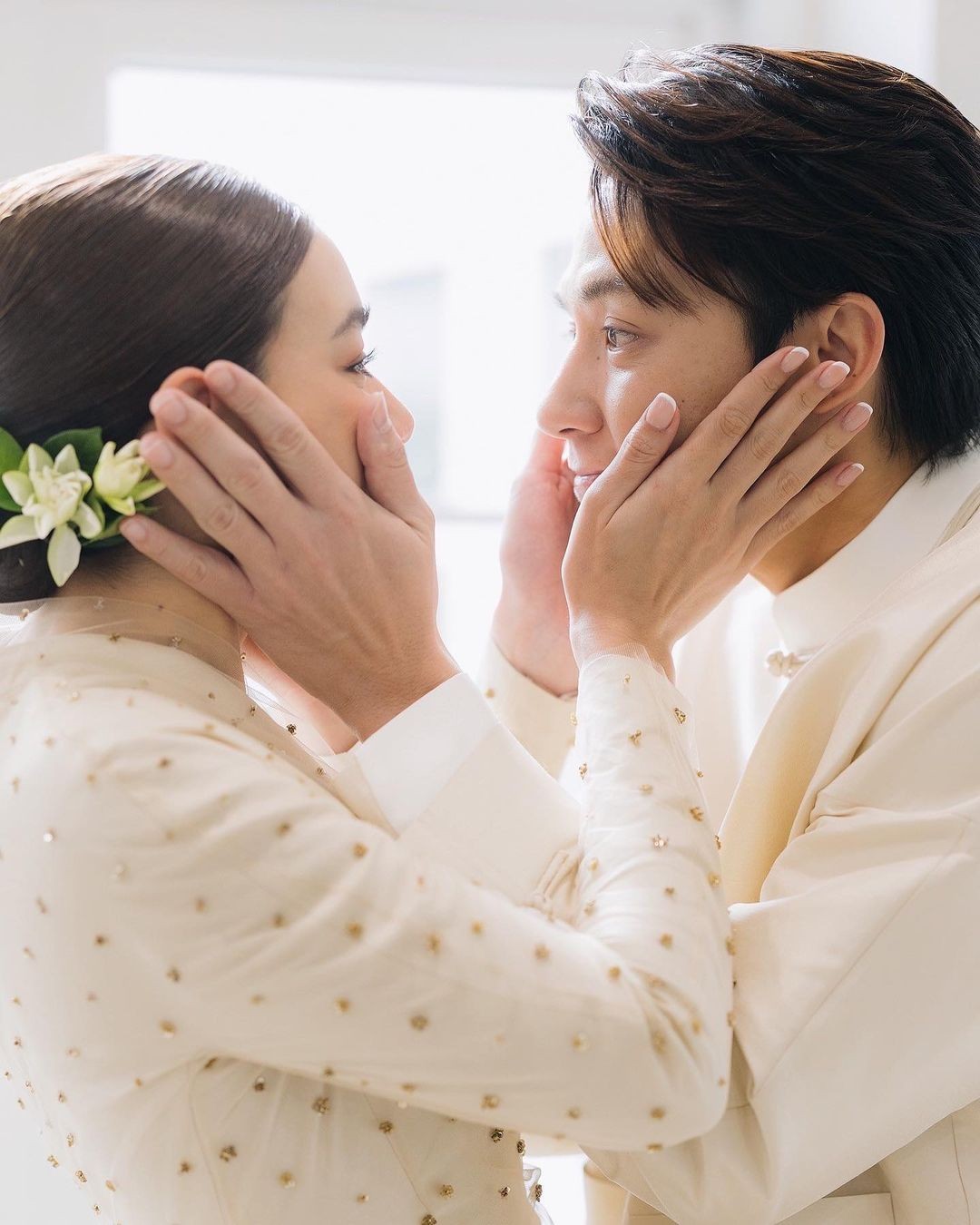 Đám cưới của cặp sao đẹp nhất Thái Lan yêu nhau 10 năm ảnh 9