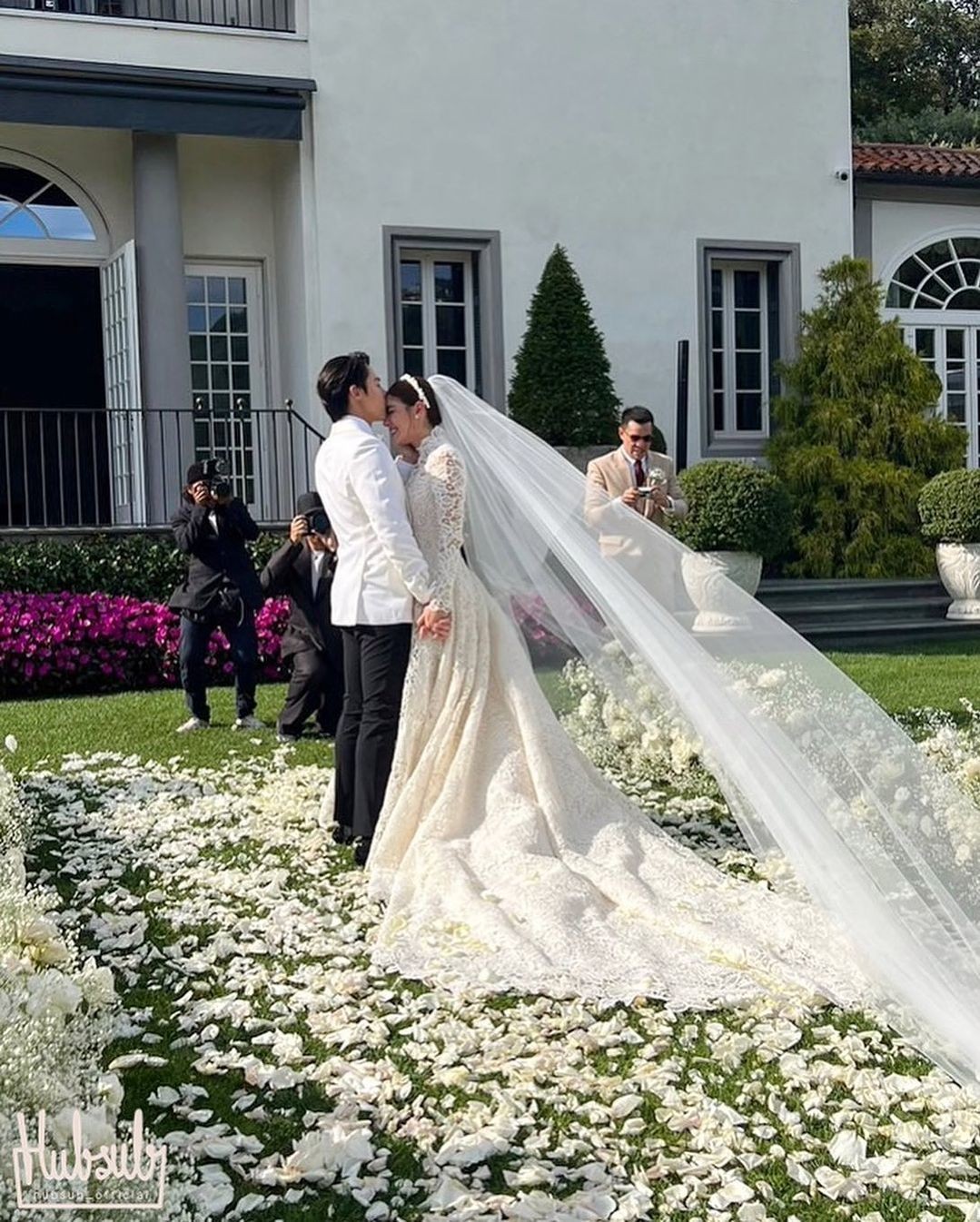 Đám cưới của cặp sao đẹp nhất Thái Lan yêu nhau 10 năm ảnh 2