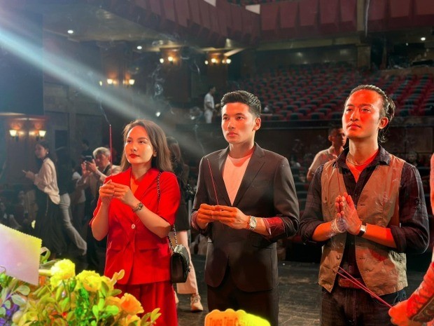 Hoài Linh và gần 200 nghệ sĩ cúng giỗ Tổ ngành sân khấu ảnh 17
