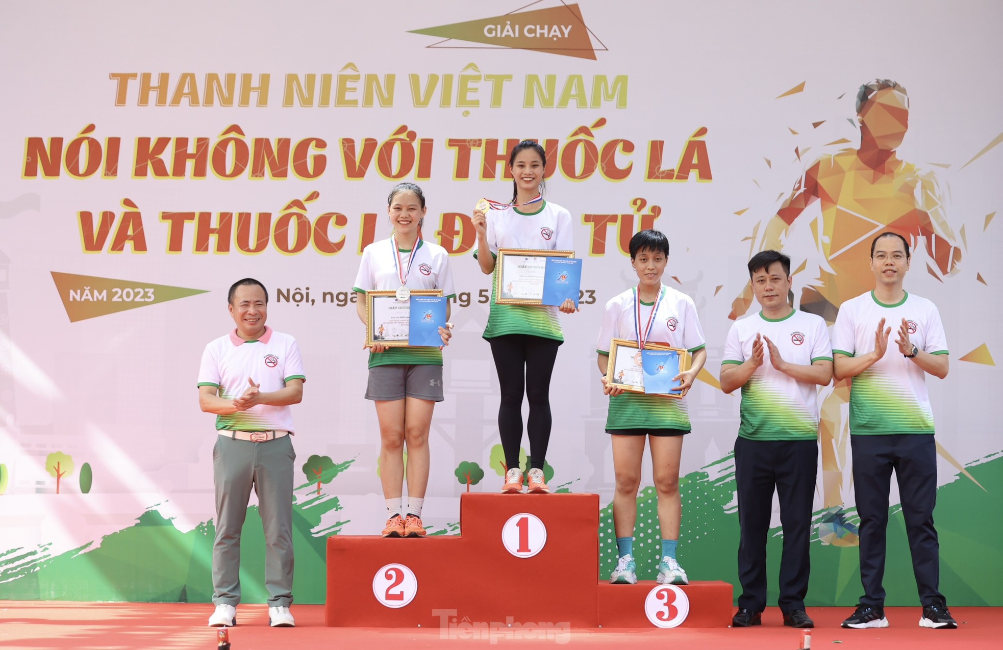 Giới trẻ hào hứng chạy marathon nói không với thuốc lá ảnh 13