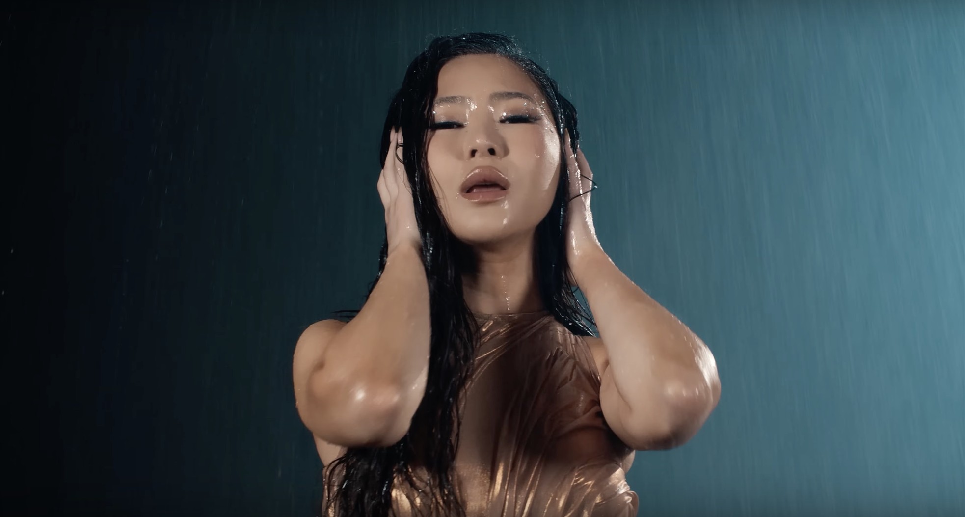 Khi Hương Tràm nóng bỏng ảnh 3