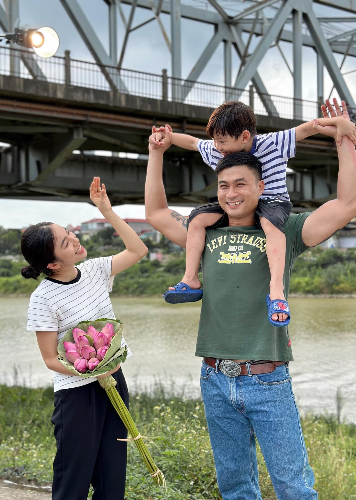 Hình ảnh không lên sóng của 'Làng trong phố' ảnh 7