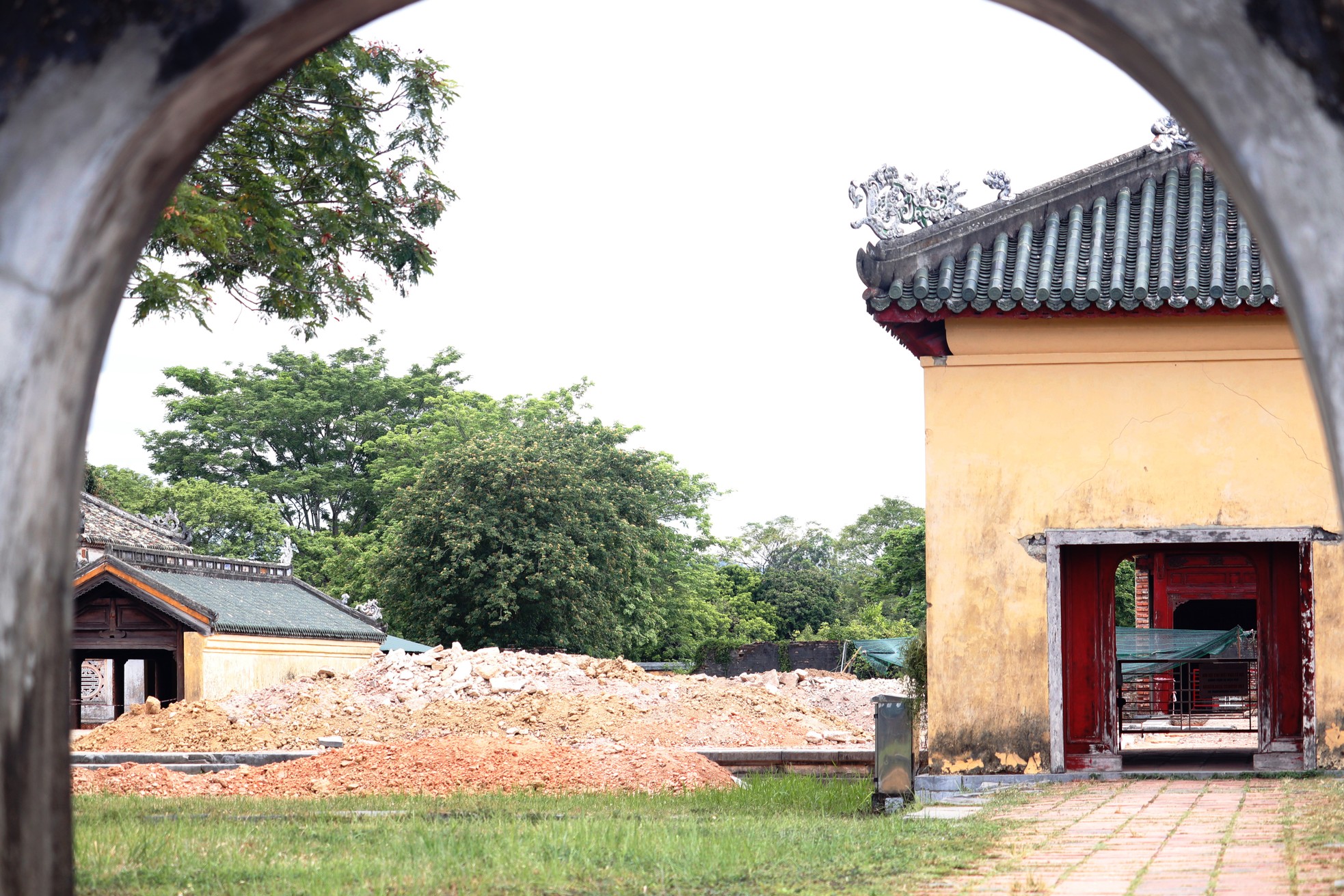 Bất ngờ với ‘giải mã’ từ nền móng ngôi điện cổ xưa bậc nhất trong Hoàng thành Huế ảnh 10