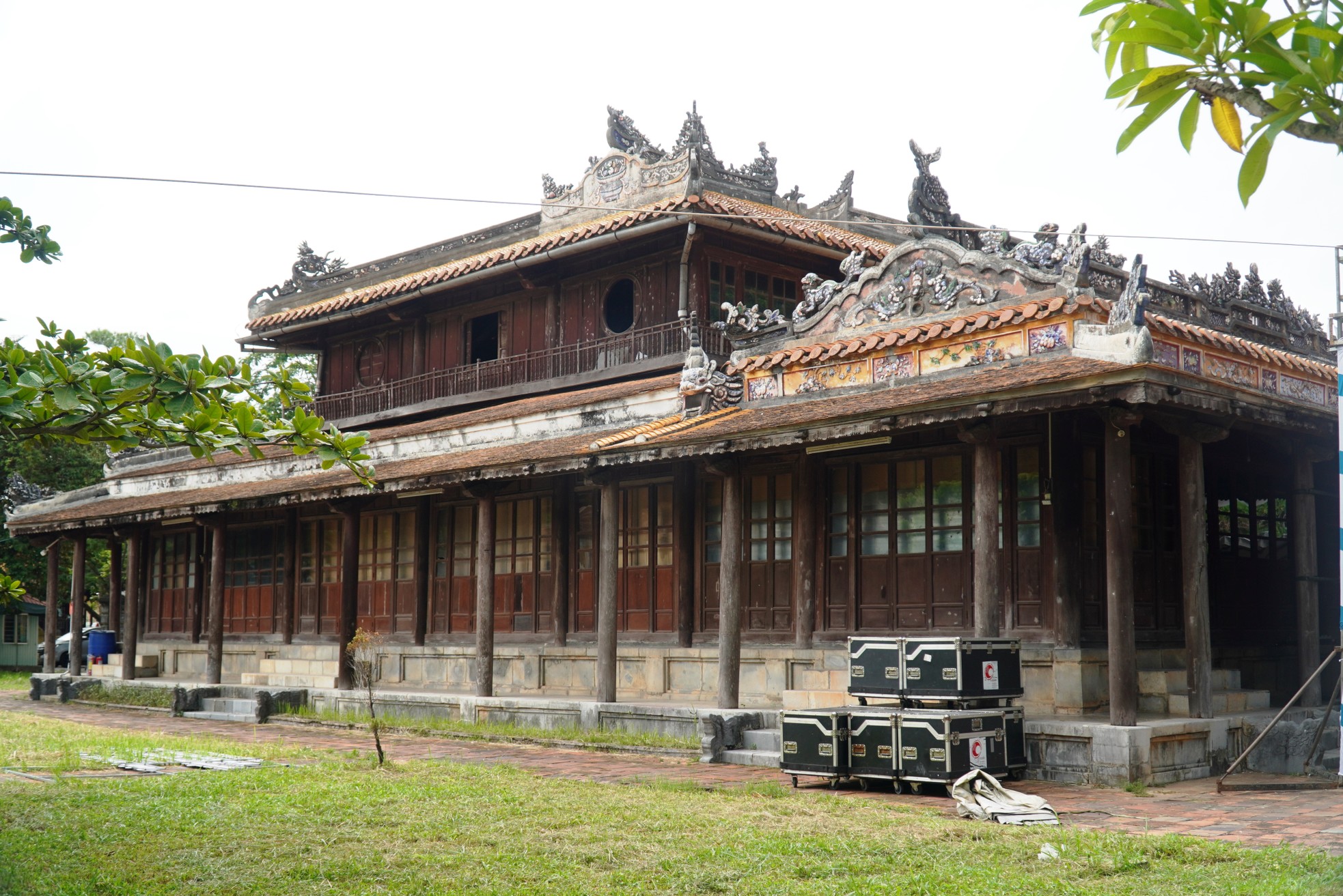 Vì sao khu triển lãm Bảo tàng Lịch sử TT-Huế sau một năm hỏa hoạn vẫn nguyên hiện trạng? ảnh 15