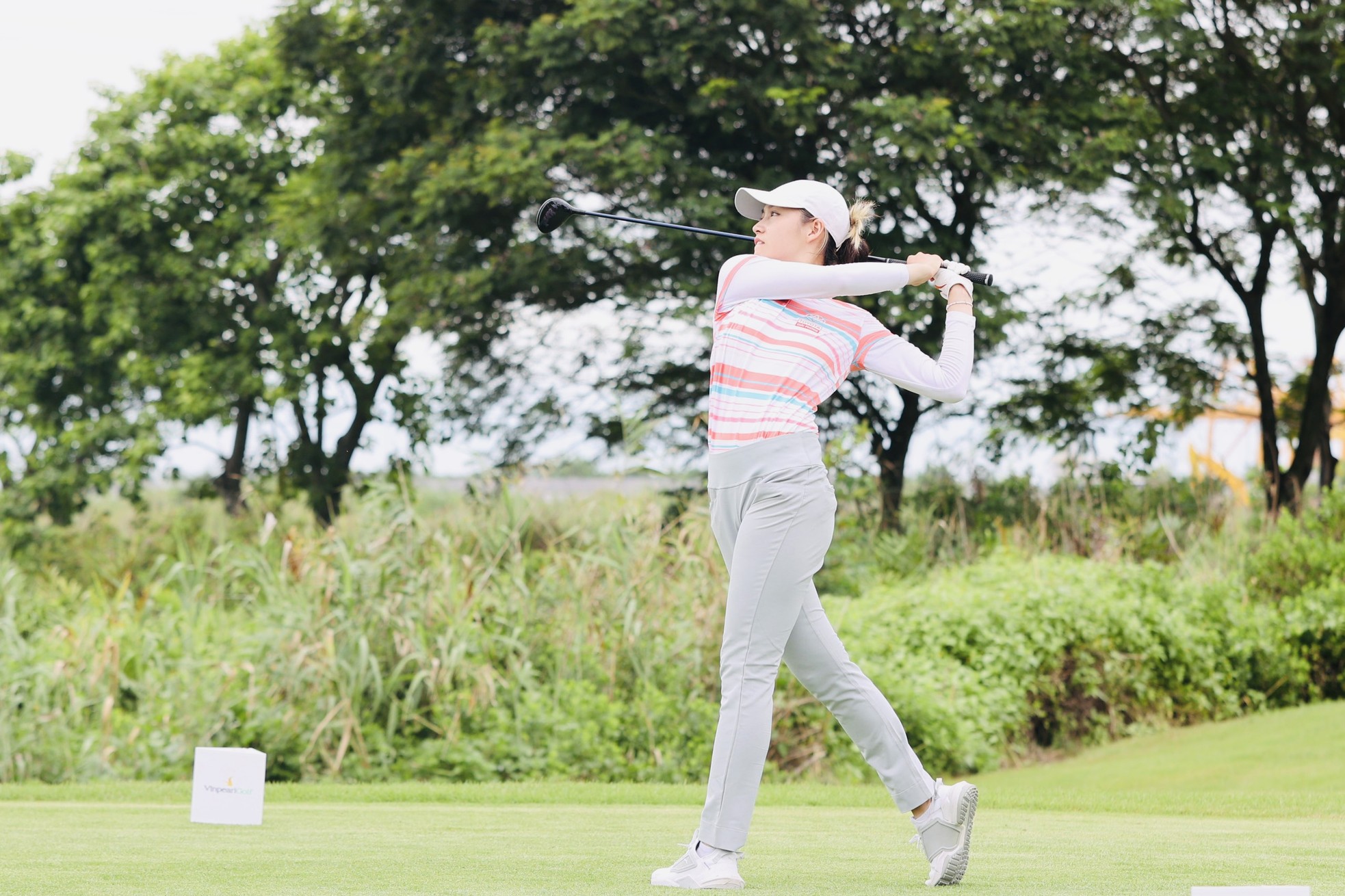 Thảo My, Khuê Minh so tài tại Vinpearl Golf Hải Phòng ảnh 4