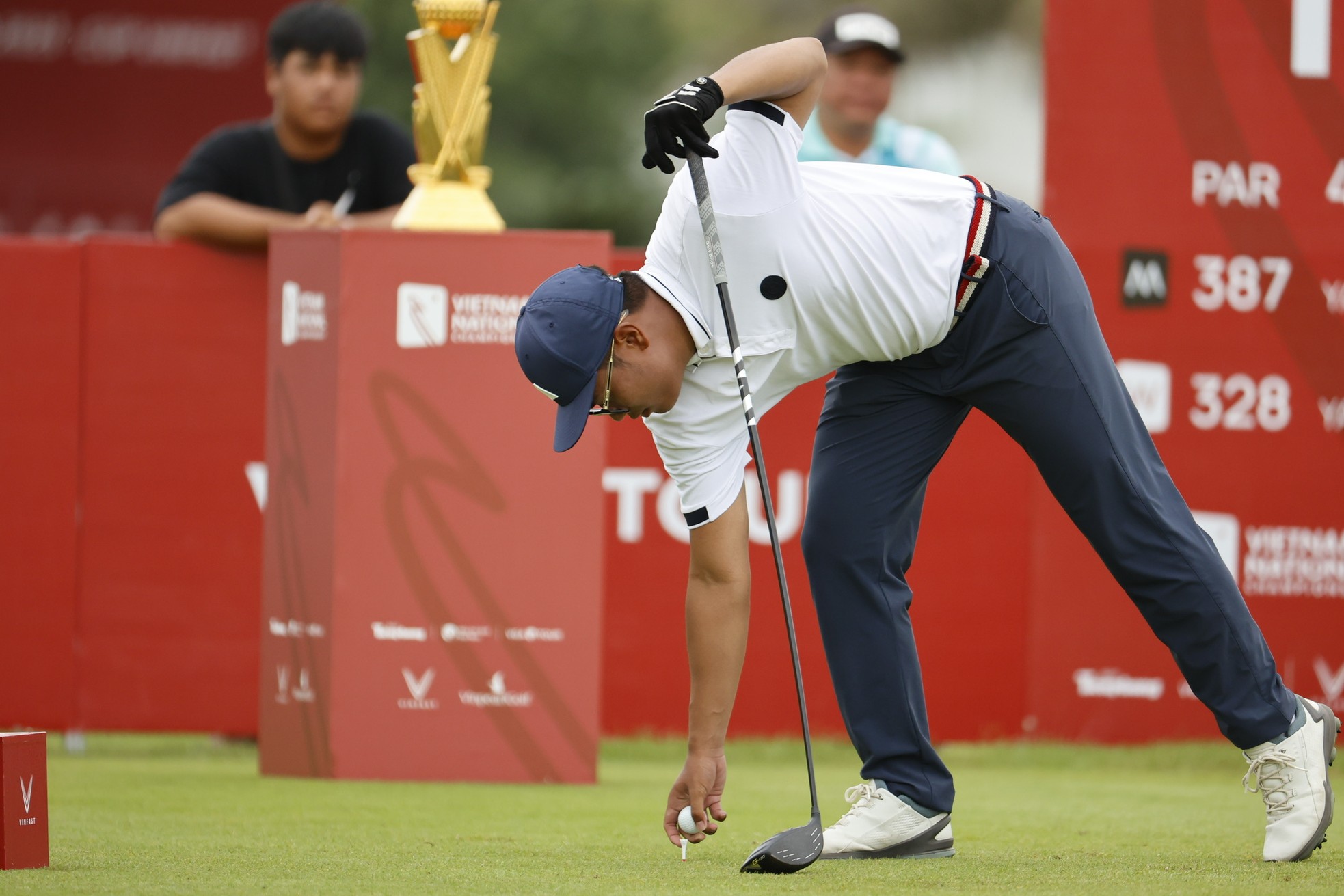 Hấp dẫn cuộc đua 'tam mã' tại Giải Vô địch Golf Quốc gia năm 2023 – Cúp VinFast ảnh 13