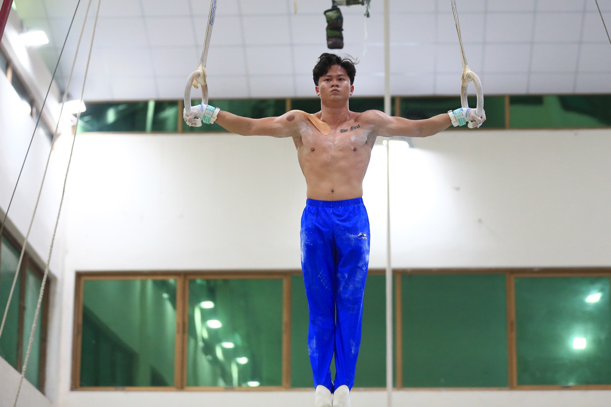 Em trai cựu tuyển thủ TDDC quốc gia Phạm Phước Hưng thay Đinh Phương Thành tham dự ASIAD 19 ảnh 2