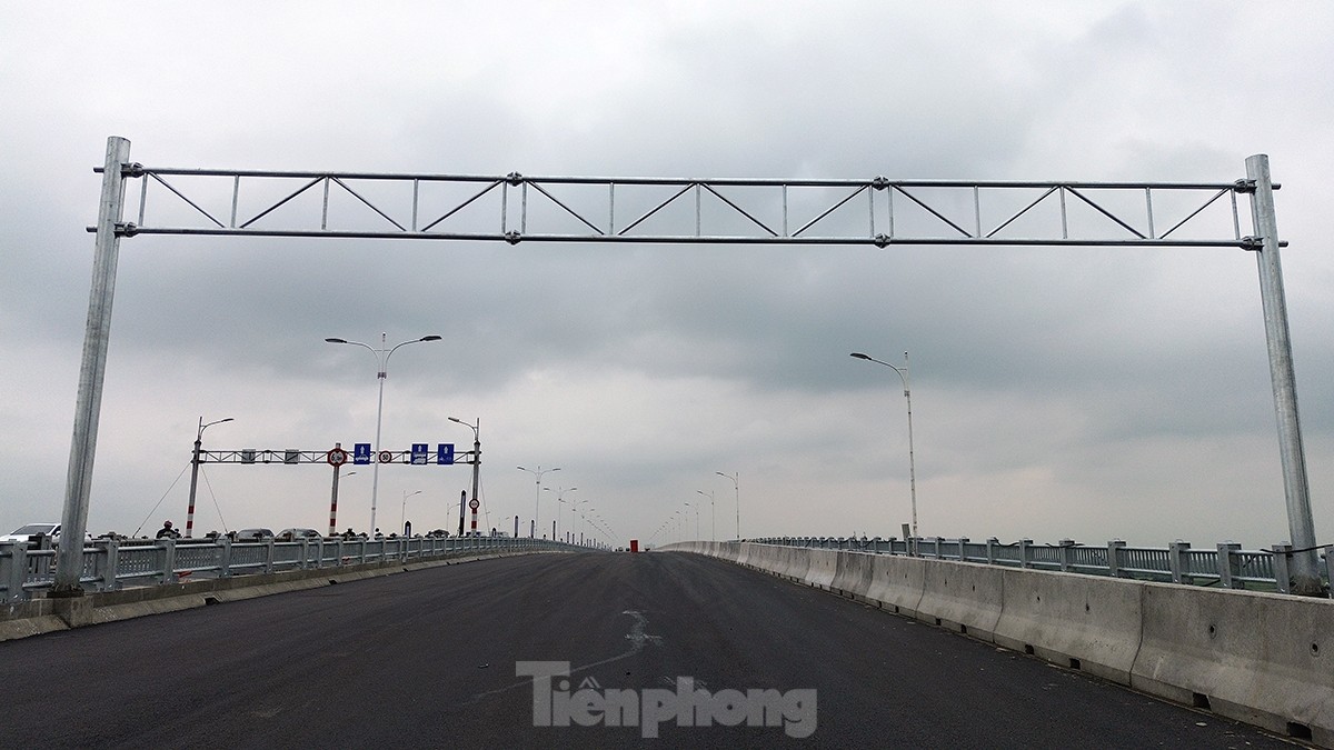 Toàn cảnh tăng tốc thi công cầu hơn 2.500 tỷ đồng vượt sông Hồng ảnh 11