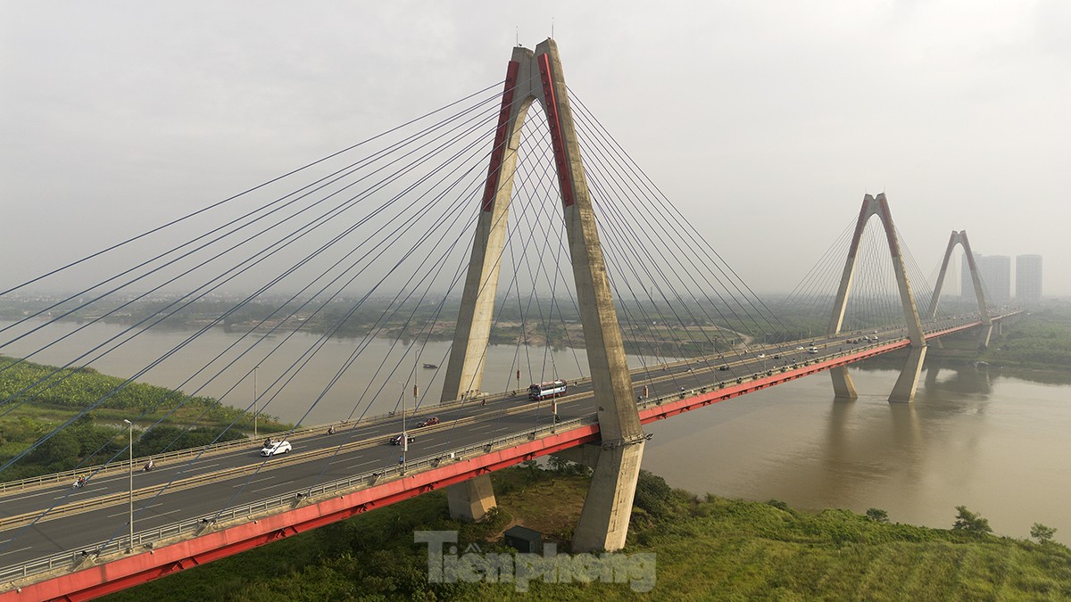 Khám phá Cầu Nhật Tân - Cây cầu thép dây văng lớn nhất Việt Nam - Ảnh 2.