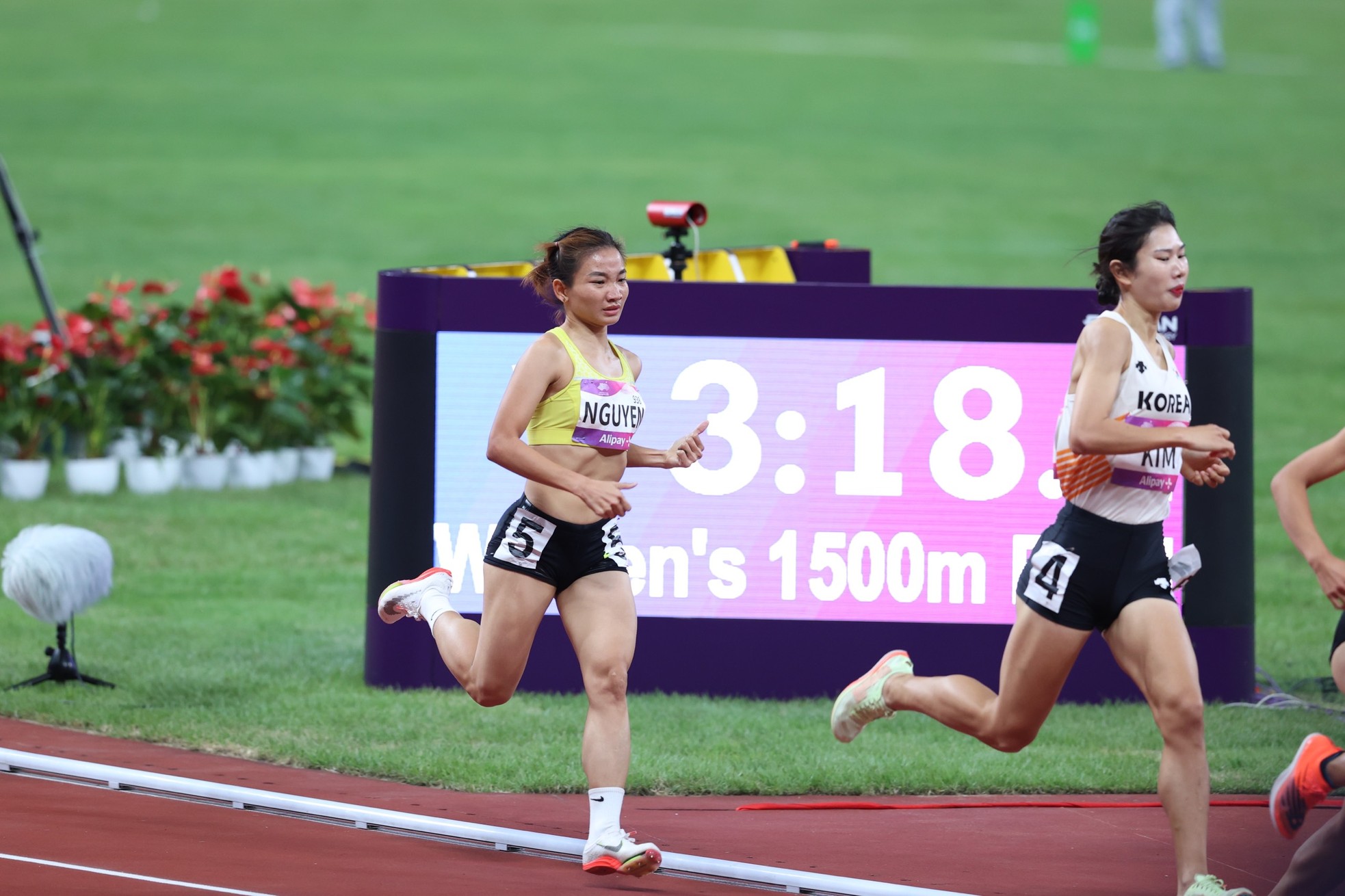 Nguyễn Thị Oanh thất bại cự ly 1.500m nữ ảnh 3