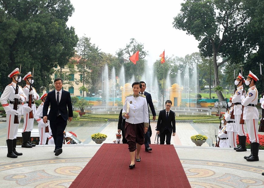 Hình ảnh Quyền Chủ tịch nước Võ Thị Ánh Xuân tiếp các đại sứ đến trình quốc thư ảnh 1