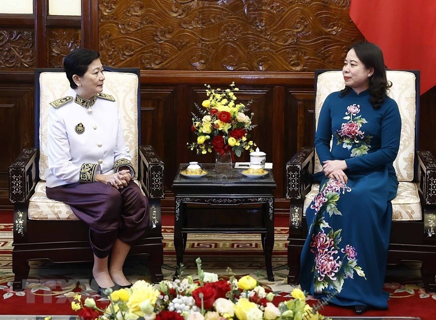 Hình ảnh Quyền Chủ tịch nước Võ Thị Ánh Xuân tiếp các đại sứ đến trình quốc thư ảnh 4