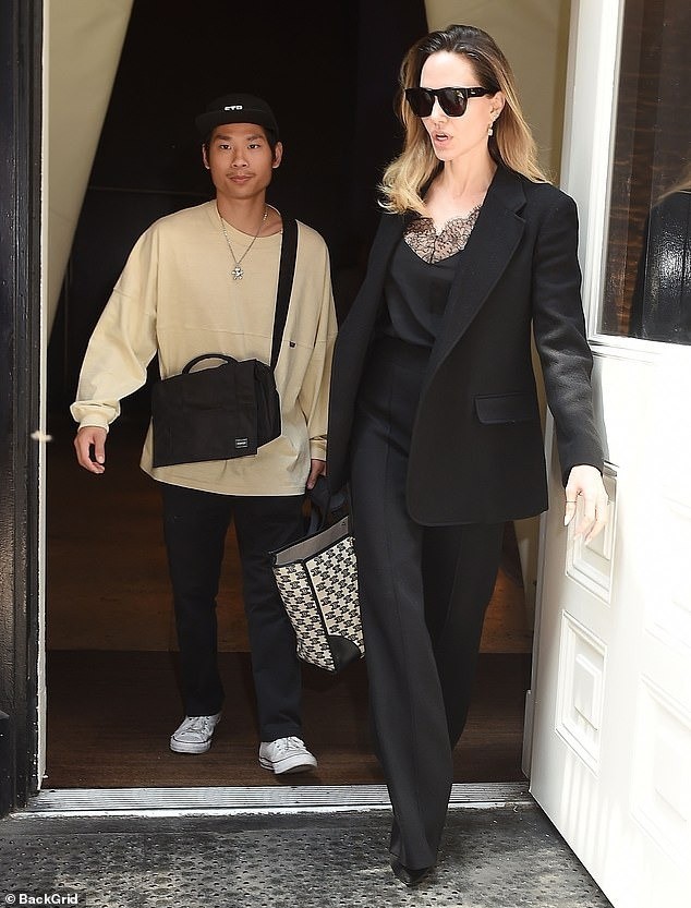 Angelina Jolie tuyển con gái út làm trợ lý, Pax Thiên sẽ ra sao? ảnh 1