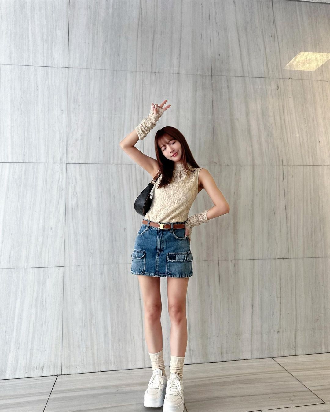 Đời tư hỗn loạn của nữ diễn viên Nhật Bản yêu cùng lúc 2 nam ca sĩ ảnh 14