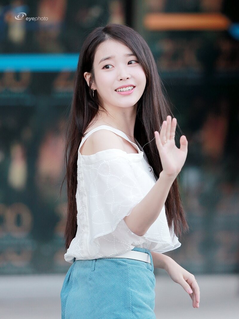 Số phận những em gái quốc dân ở showbiz ảnh 15