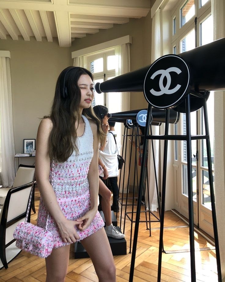 Khoảnh khắc đẹp nhất mọi thời đại của Jennie (BlackPink) ảnh 14