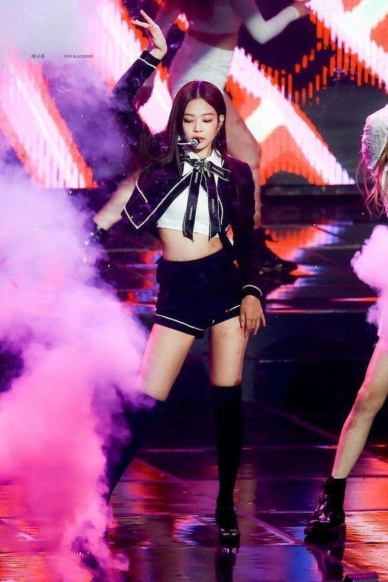 Khoảnh khắc đẹp nhất mọi thời đại của Jennie (BlackPink) ảnh 22