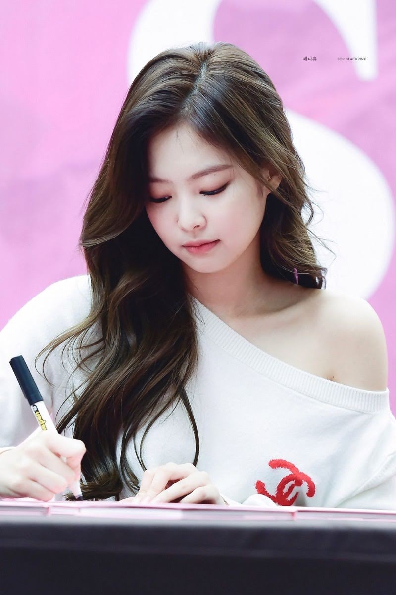 Khoảnh khắc đẹp nhất mọi thời đại của Jennie (BlackPink) ảnh 25